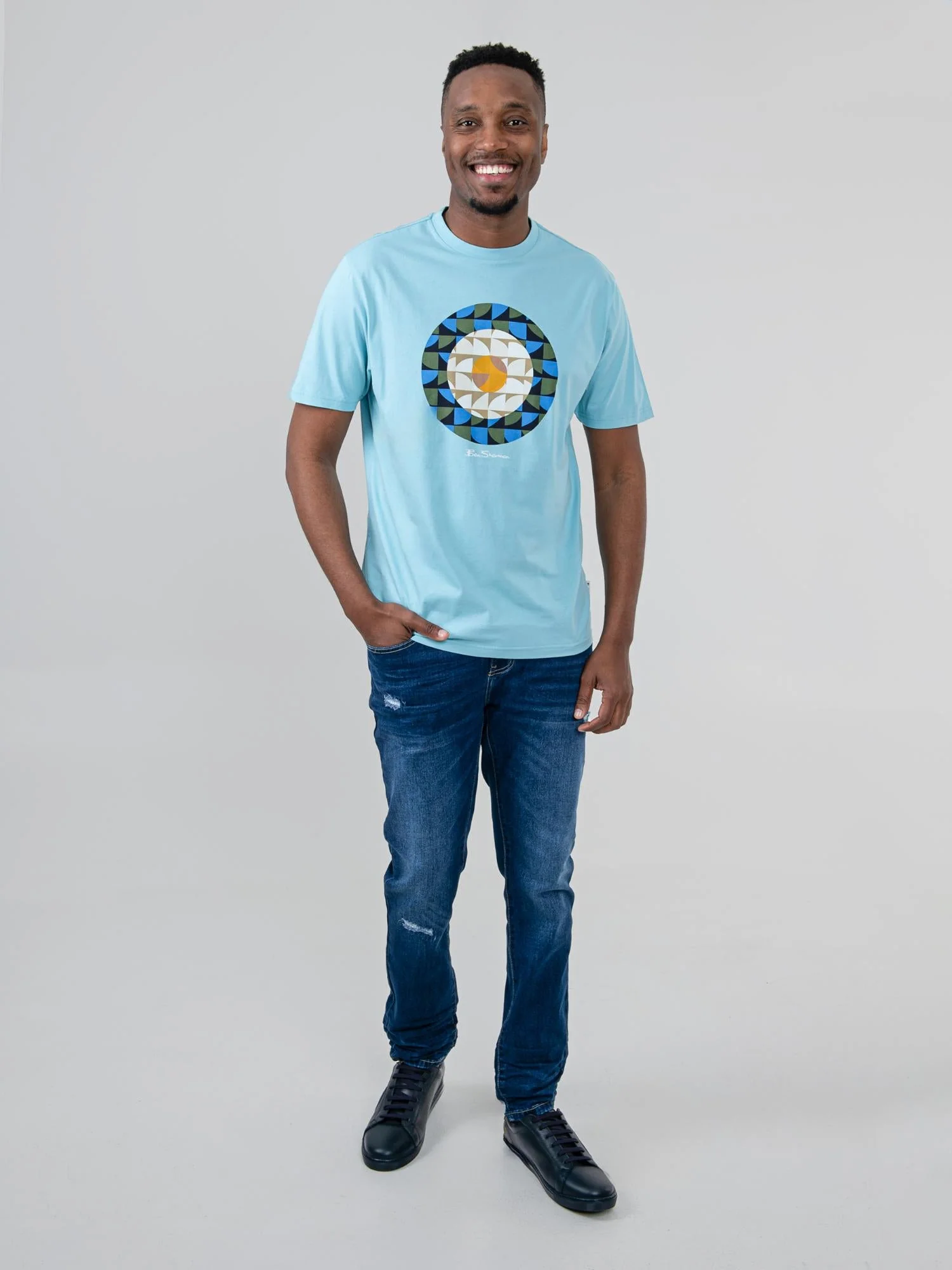 Geo Target Tee - Retro Blue - Image 4