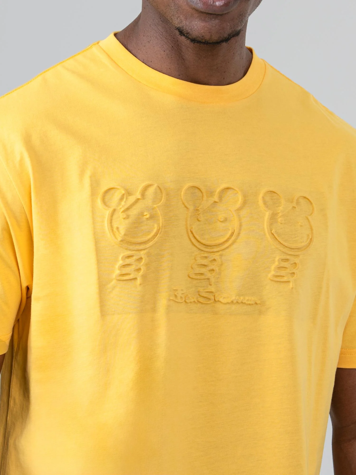 Trio Embossed Happy Bears - Banana - Image 2